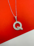 Q - Pendant & Chain